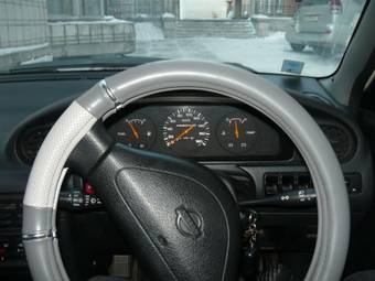 1999 Nissan Avenir Pictures