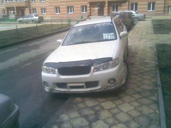 1999 Nissan Avenir Photos