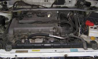 1999 Nissan Avenir Pictures