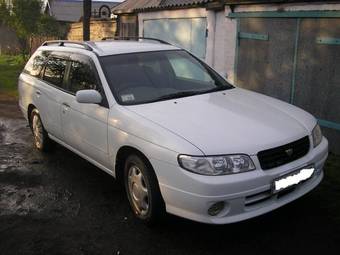 1999 Nissan Avenir Images