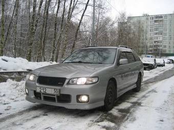 1999 Nissan Avenir Photos