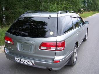 1999 Nissan Avenir Pictures