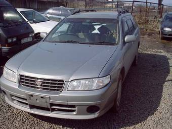 2000 Nissan Avenir