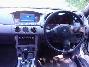 2000 Nissan Avenir