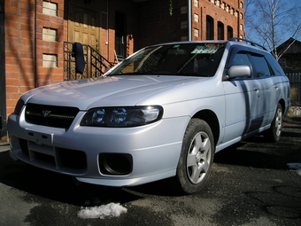 2000 Nissan Avenir