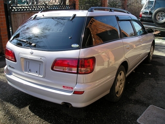 Nissan Avenir