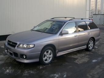 2000 Nissan Avenir