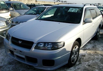 2000 Nissan Avenir