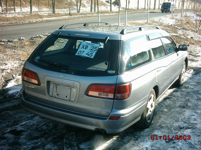 2000 Nissan Avenir