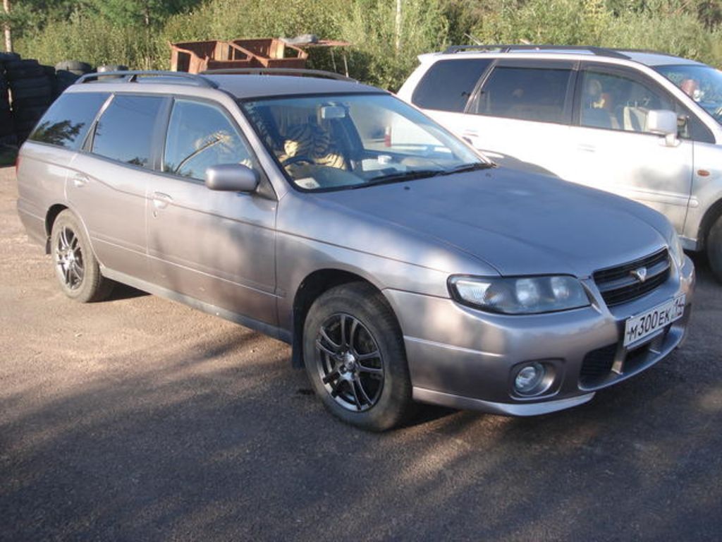 2000 Nissan Avenir