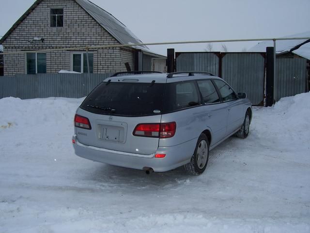 2000 Nissan Avenir