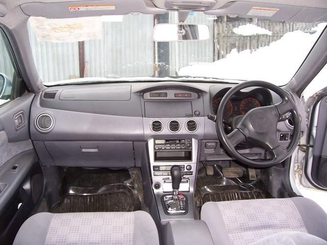 2000 Nissan Avenir