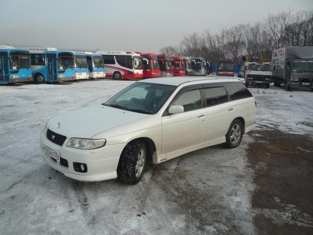 2000 Nissan Avenir