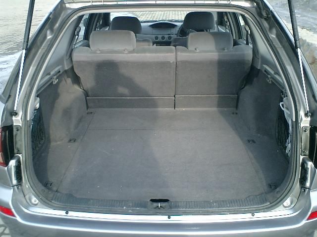 2000 Nissan Avenir