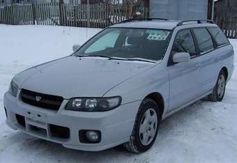 2000 Nissan Avenir