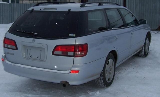 2000 Nissan Avenir