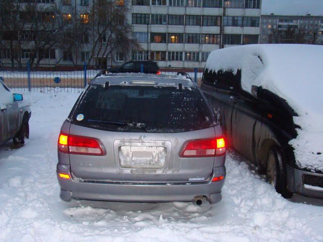 2000 Nissan Avenir
