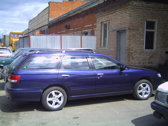 2000 Nissan Avenir Photos