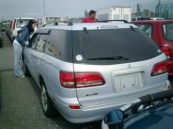 2000 Nissan Avenir Wallpapers