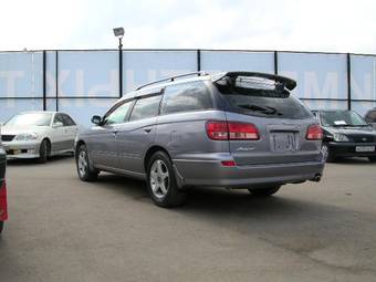2000 Nissan Avenir Photos
