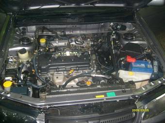 2000 Nissan Avenir Pictures