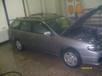 2000 Nissan Avenir Photos