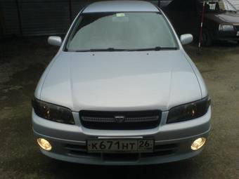 2000 Nissan Avenir Pictures