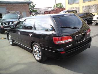 2000 Nissan Avenir Pictures
