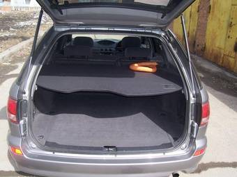 2000 Nissan Avenir Pics