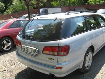 2000 Nissan Avenir Pictures
