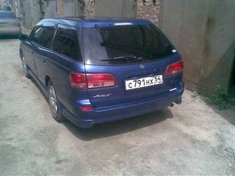 2000 Nissan Avenir Pictures