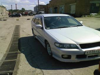 2000 Nissan Avenir Photos