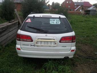 2000 Nissan Avenir Photos