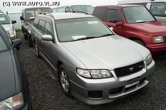 2001 Nissan Avenir