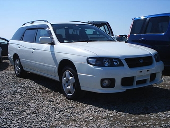 2001 Nissan Avenir