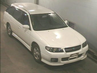 2001 Nissan Avenir