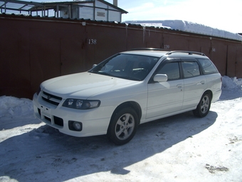 2001 Nissan Avenir
