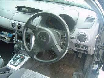 2001 Nissan Avenir