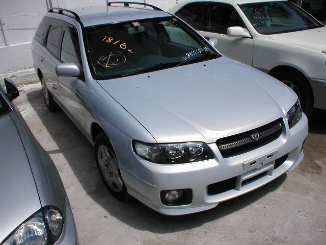 2001 Nissan Avenir