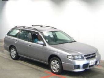 2001 Nissan Avenir