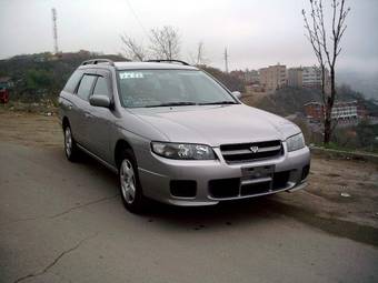 Nissan Avenir