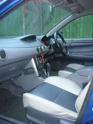 Nissan Avenir