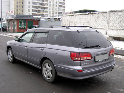 2001 Nissan Avenir Photos