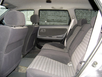 2001 Nissan Avenir Images