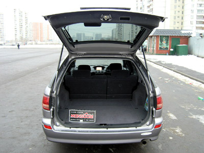 2001 Nissan Avenir Pictures