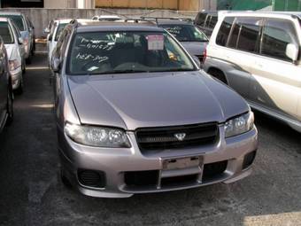 2001 Nissan Avenir Pics