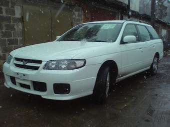 2001 Nissan Avenir Pictures