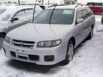 2001 Nissan Avenir Pics