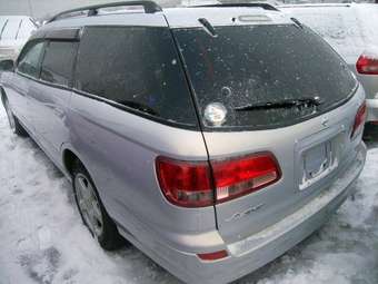 2001 Nissan Avenir Pictures