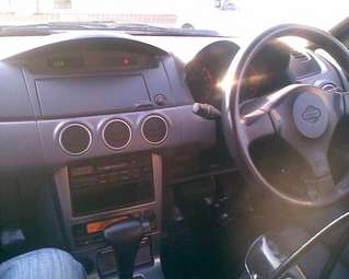 2001 Nissan Avenir Pictures